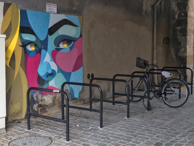 Graff : ALBER- Bordeaux, rue Denise  - 09/2019Photo : Stéphane - 06/2020