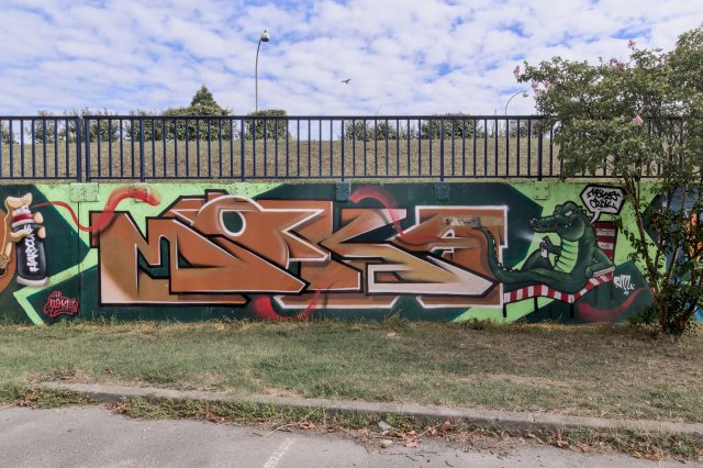 Graff : MOKA (à gauche) / CROK - Bordeaux, Quai de Paludate - 12/2019Photo : Stéphane- 09/2020