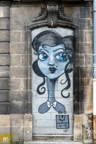 Graf : réalisé par Lüle au Quai de Paludate à Bordeaux en 2018Photo : Phillippe