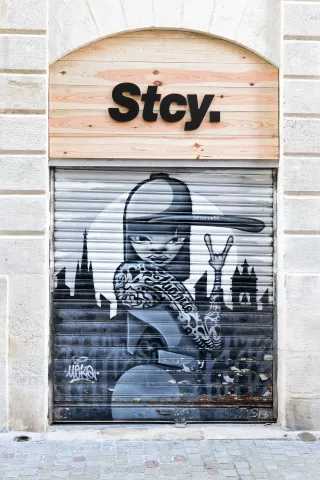 Graf : réalisé par Möka, magasin Stcy rue Bouquière à Bordeaux - mai 2018Photo : Stéphane 01/2021