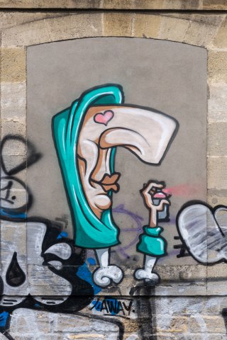 Graf : réalisé par Möka rue Lentillac à Bordeaux - date inconnuePhoto : Philippe - 2020